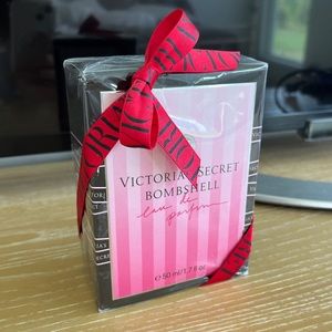 Victoria's Secret bombshell